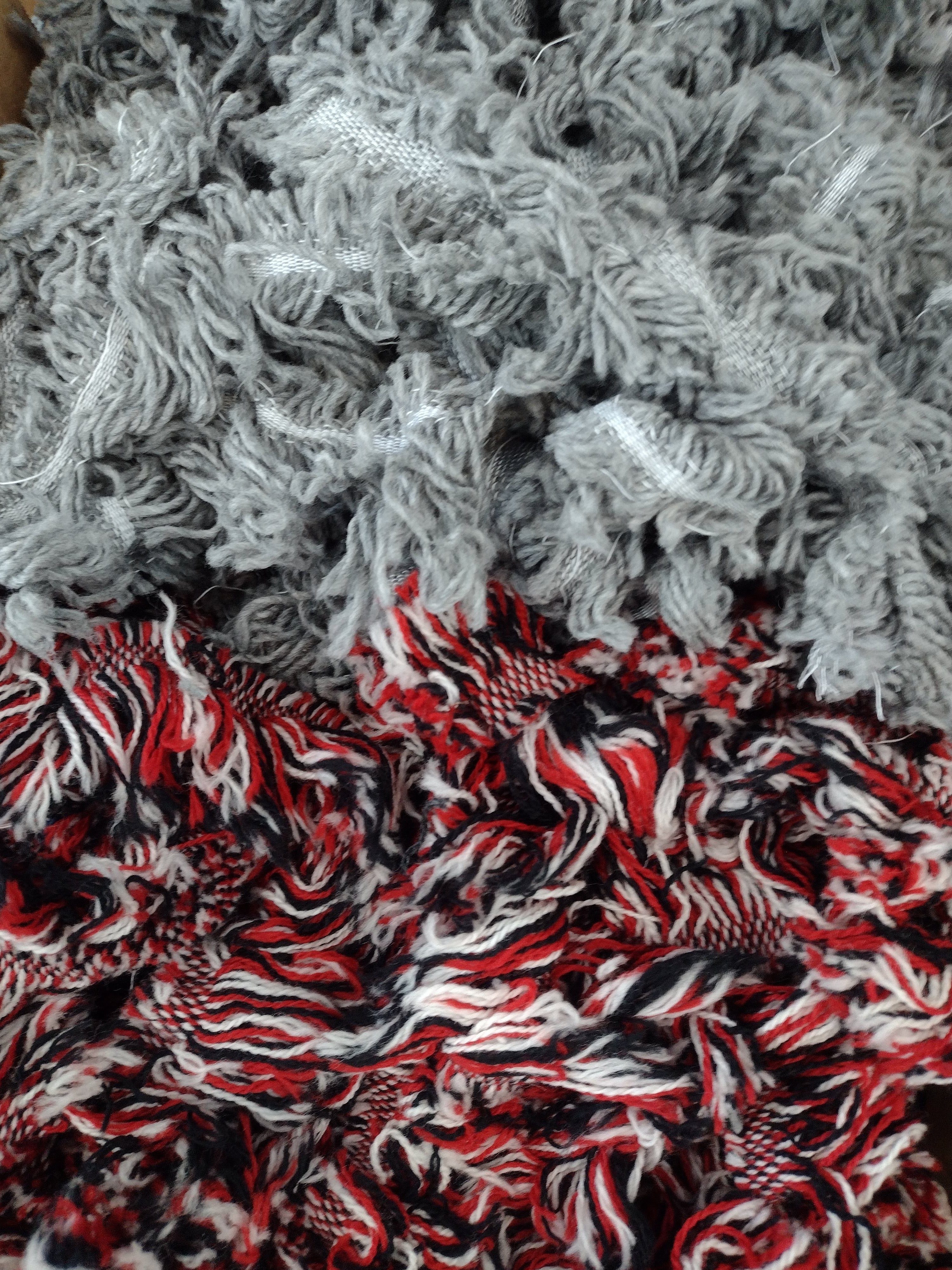 Wool Selvedge: 10lb, Red, Black and Grays #0133