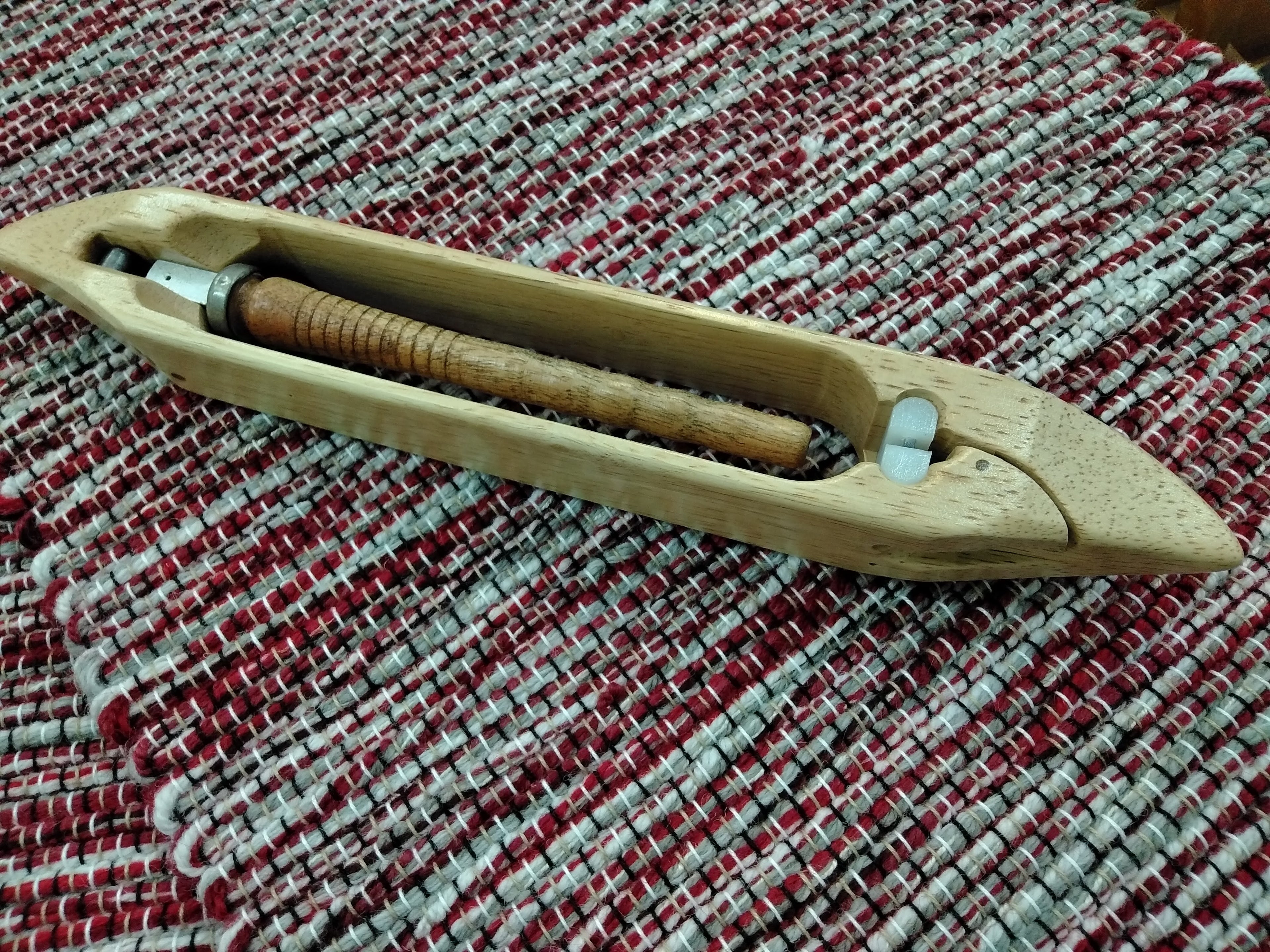 End Feed Boat Shuttle