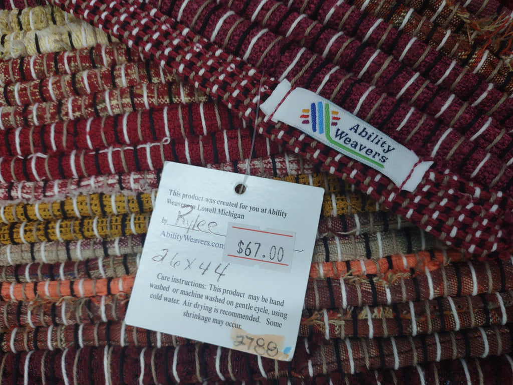 Shades of Red, Classic Rag Rug 26x44 inches #2788