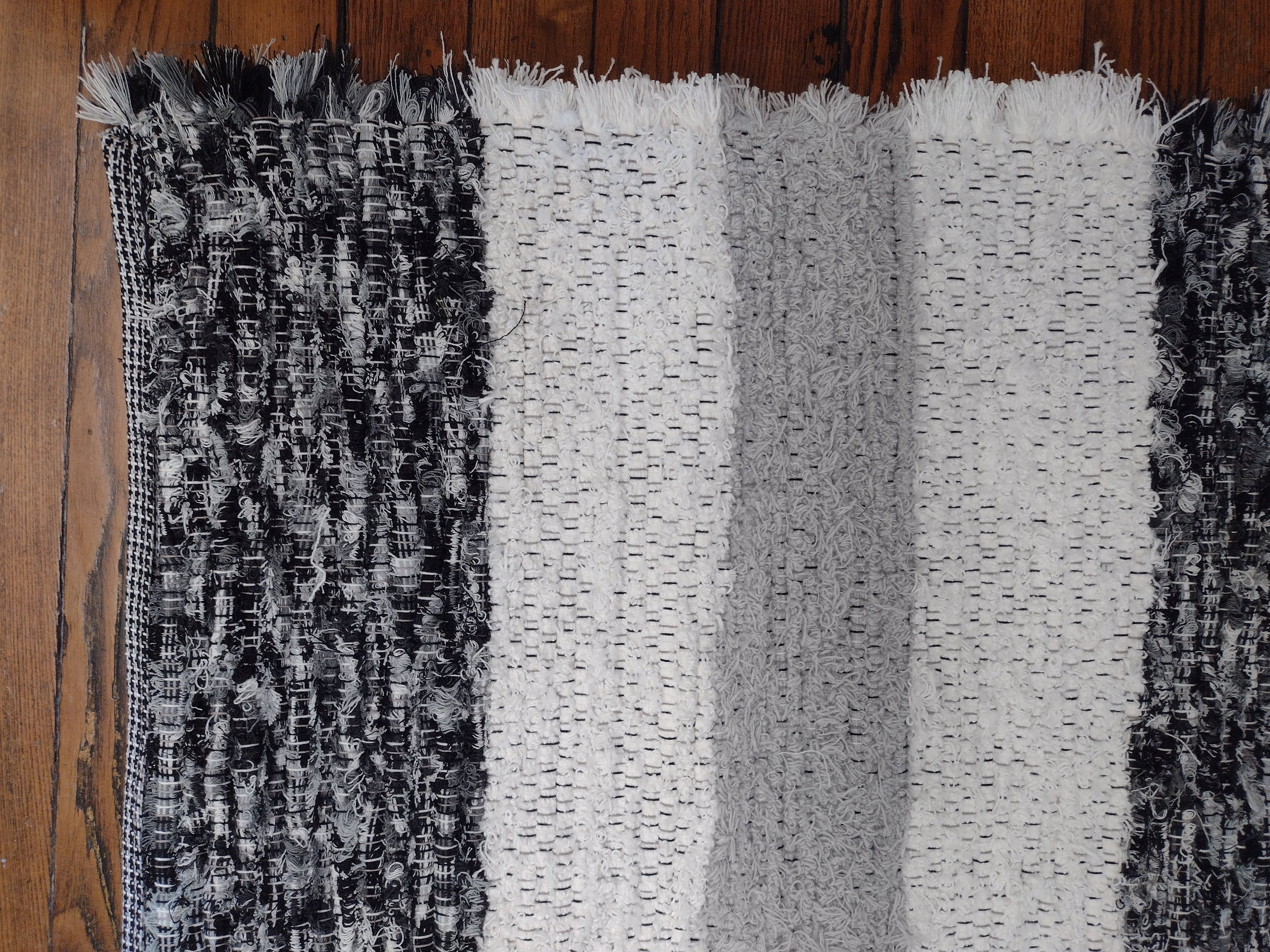 Bold Black & White Rug by Tori 26x45 inches #2882