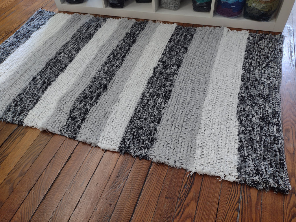 3x5ft Bold Black & White Rug by Erin 36x63 inches #2886